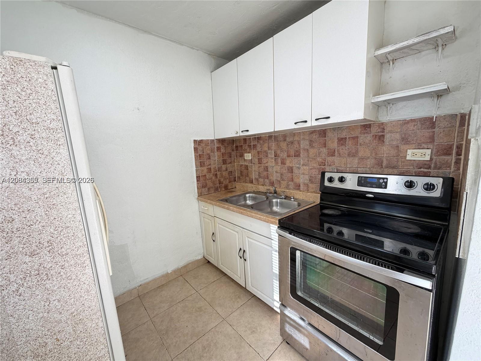2212 Grant St # 2 — Photo 3