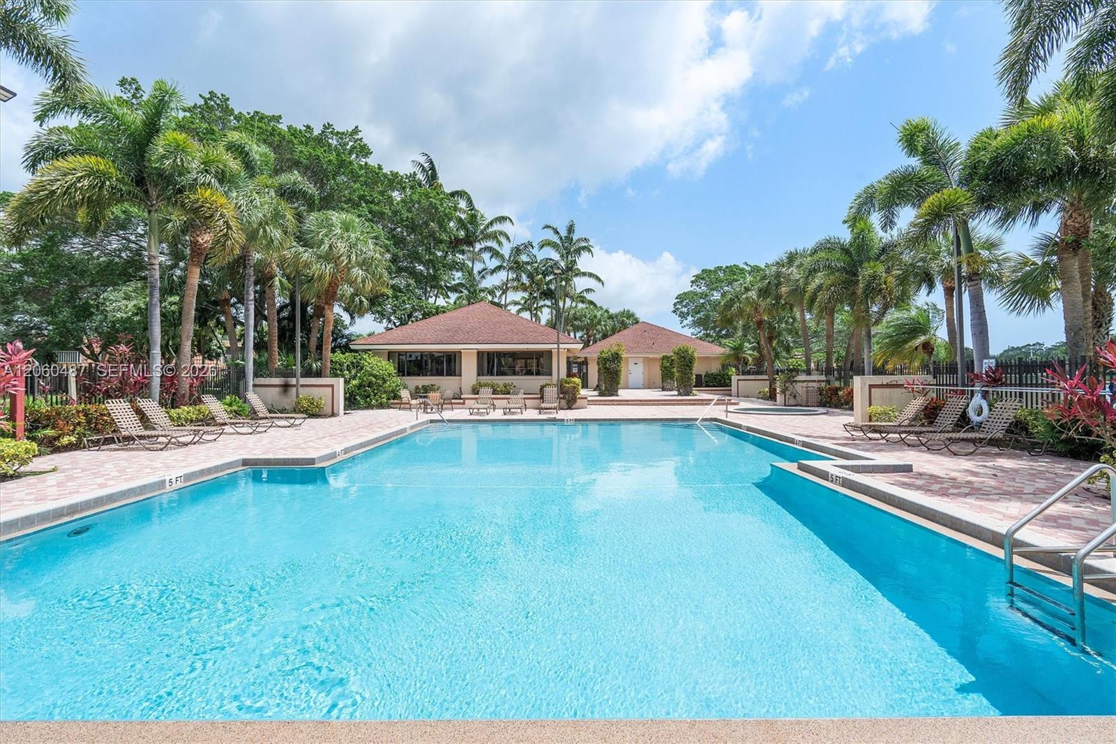 839 Blue Ridge Cir # 839, West Palm Beach FL 33409