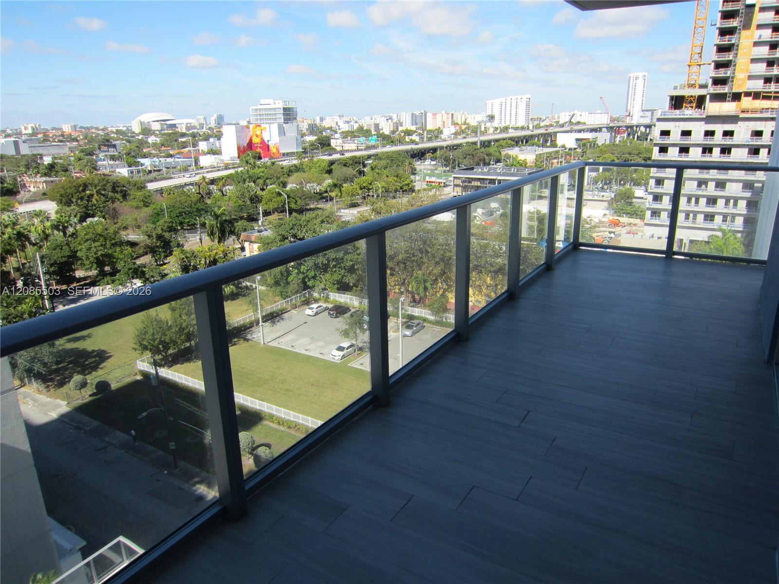 1010 SW 2nd Ave # 908 — Photo 4