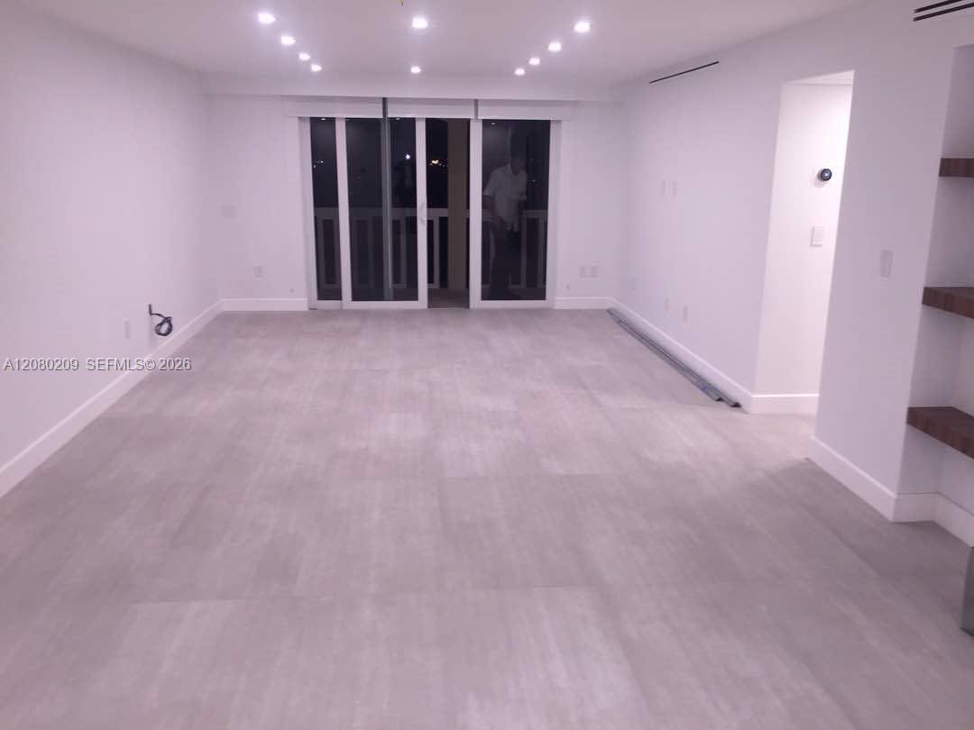 9801 Collins Ave # 12Q — Photo 2