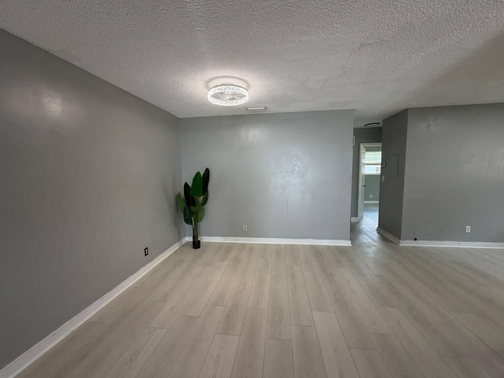 403 NW 2nd Street — Photo 3
