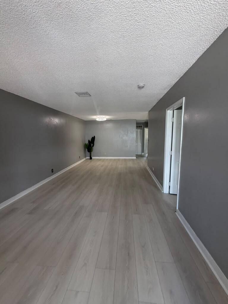 403 NW 2nd Street — Photo 2