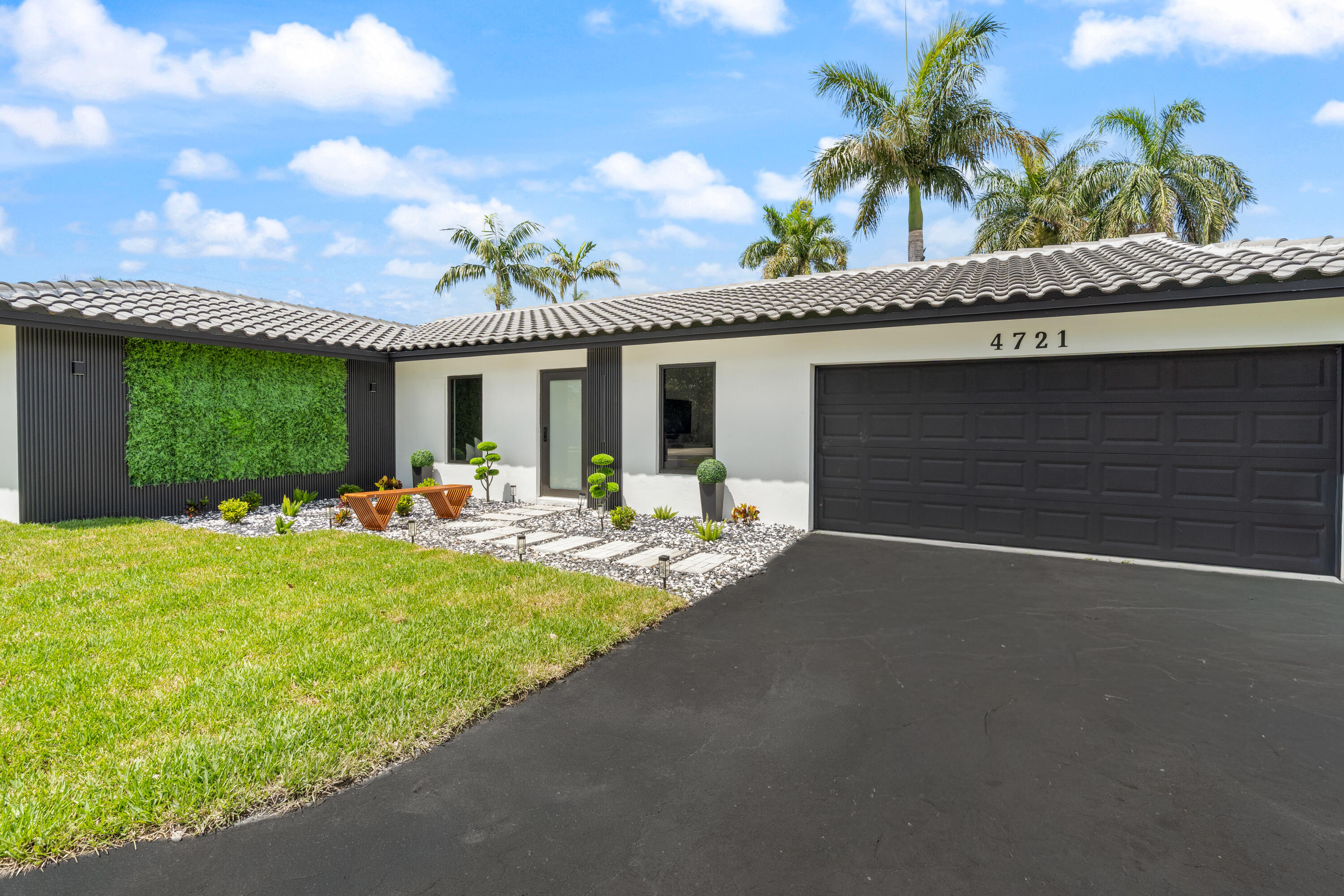 4721 Bayview Drive, Fort Lauderdale FL 33308
