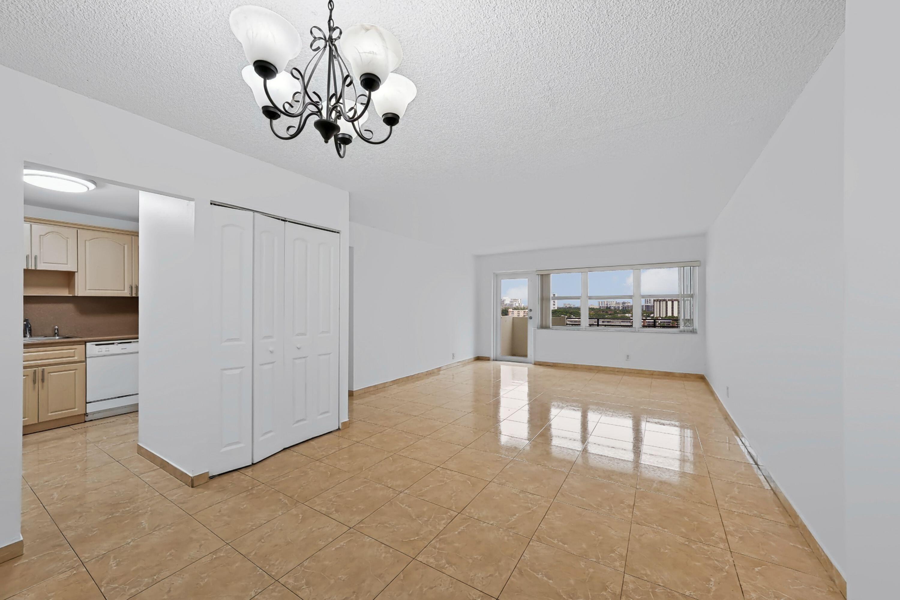 401 Golden Isles Drive # 1014 — Photo 3
