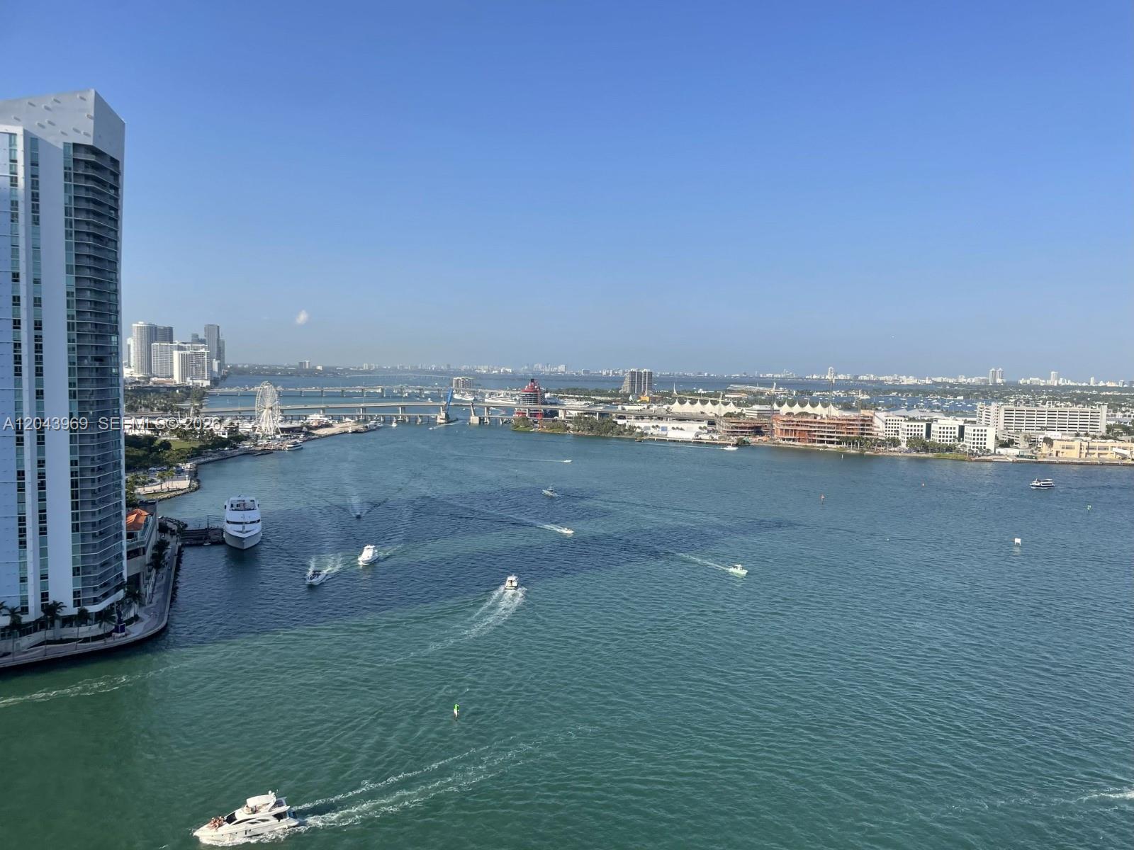 888 Brickell Key Dr # 2610, Miami FL 33131