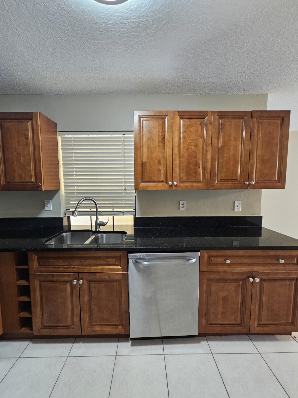 2600 GREENWOOD Terrace # 102 — Photo 4