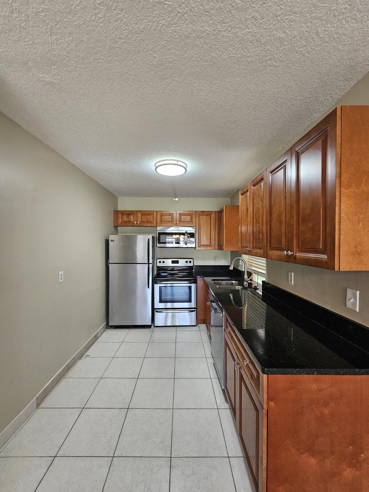 2600 GREENWOOD Terrace # 102 — Photo 3