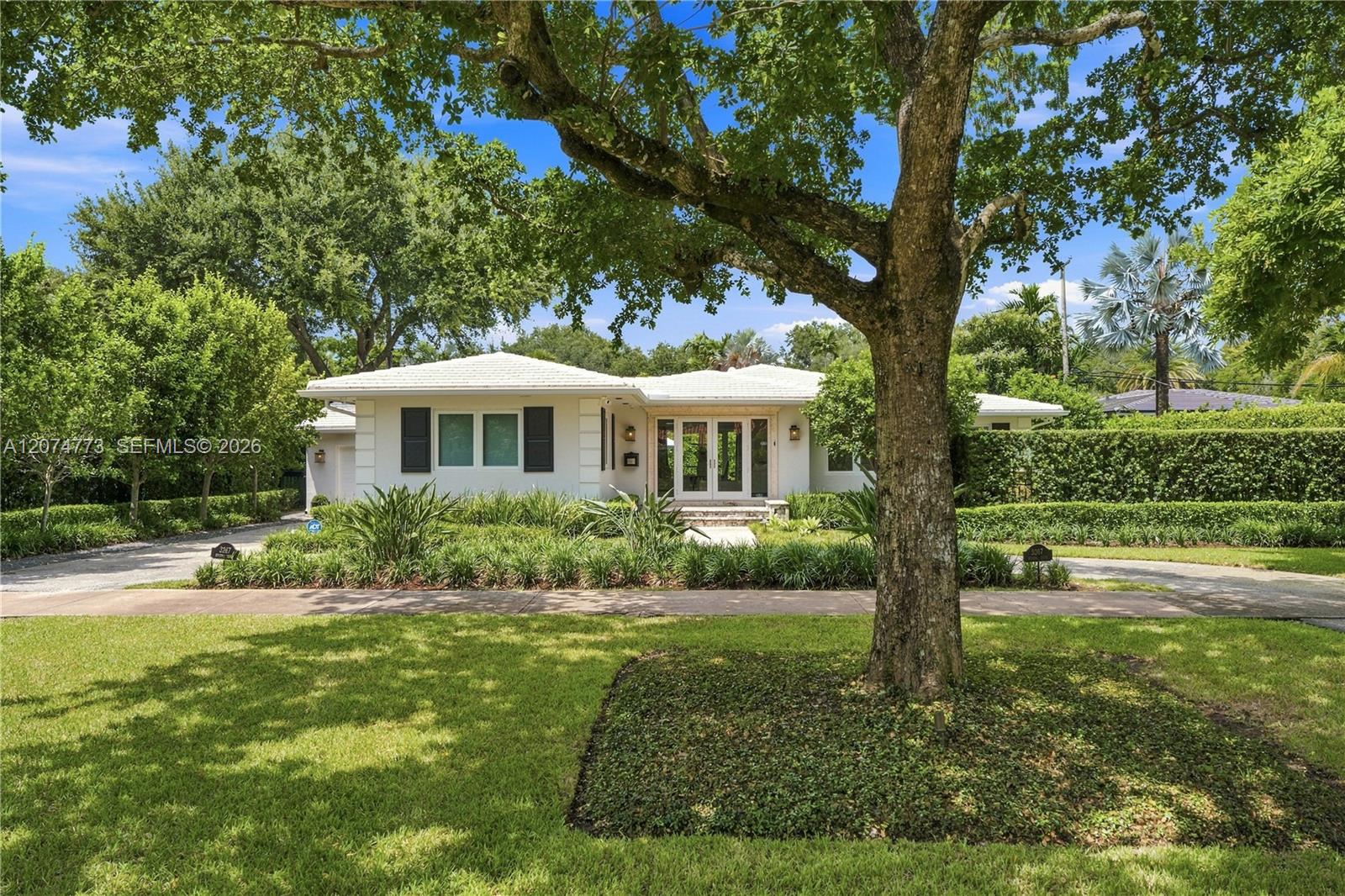 3267 Riviera Dr, Coral Gables FL 33134