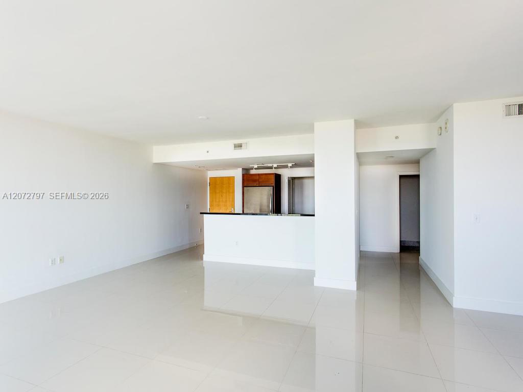 244 Biscayne Blvd # 2402 — Photo 2