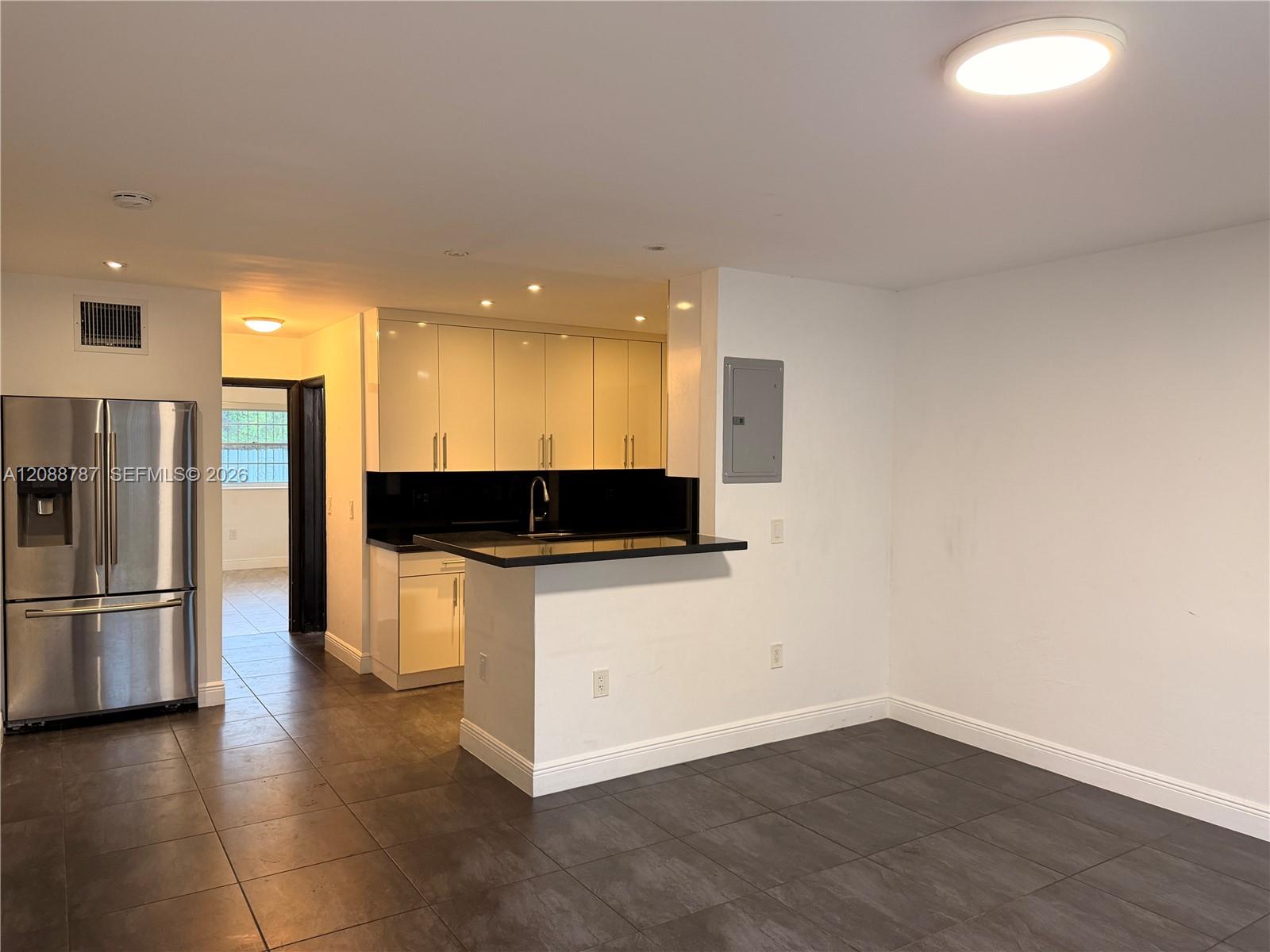 3040 NW 27th St # 3042 — Photo 3