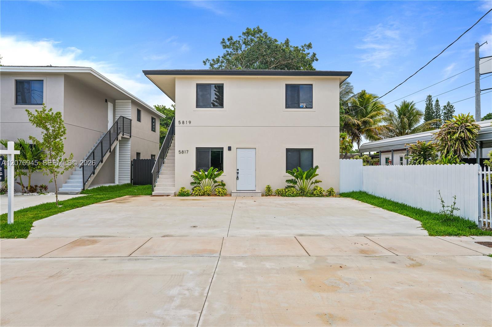 5819 NW 30th Ave # 5819 — Photo 3