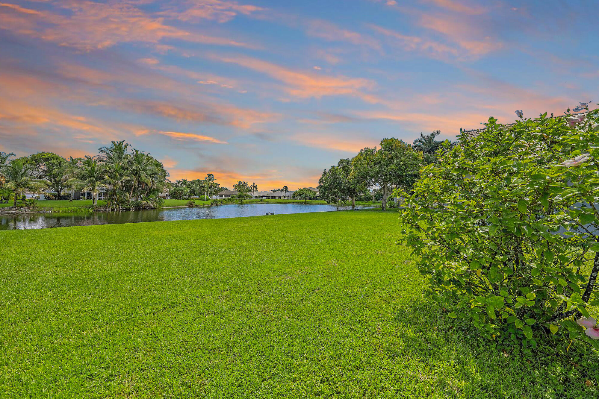 6857 BLUE BAY Circle — Photo 2