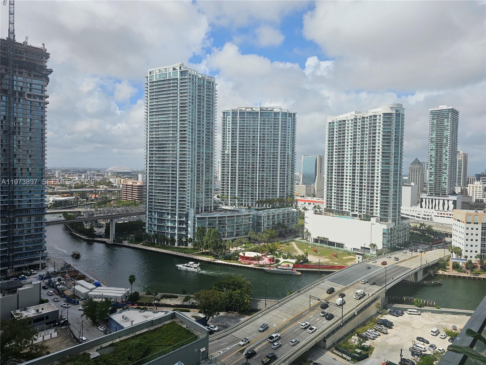 68 SE 6th St # 1806, Miami FL 33131