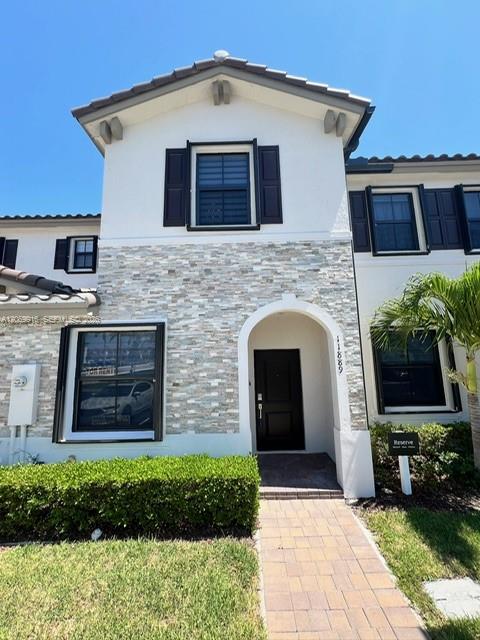 11889 SW 245th Ter — Photo 2