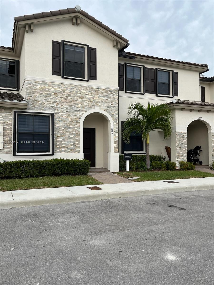 11889 SW 245th Ter — Photo 3
