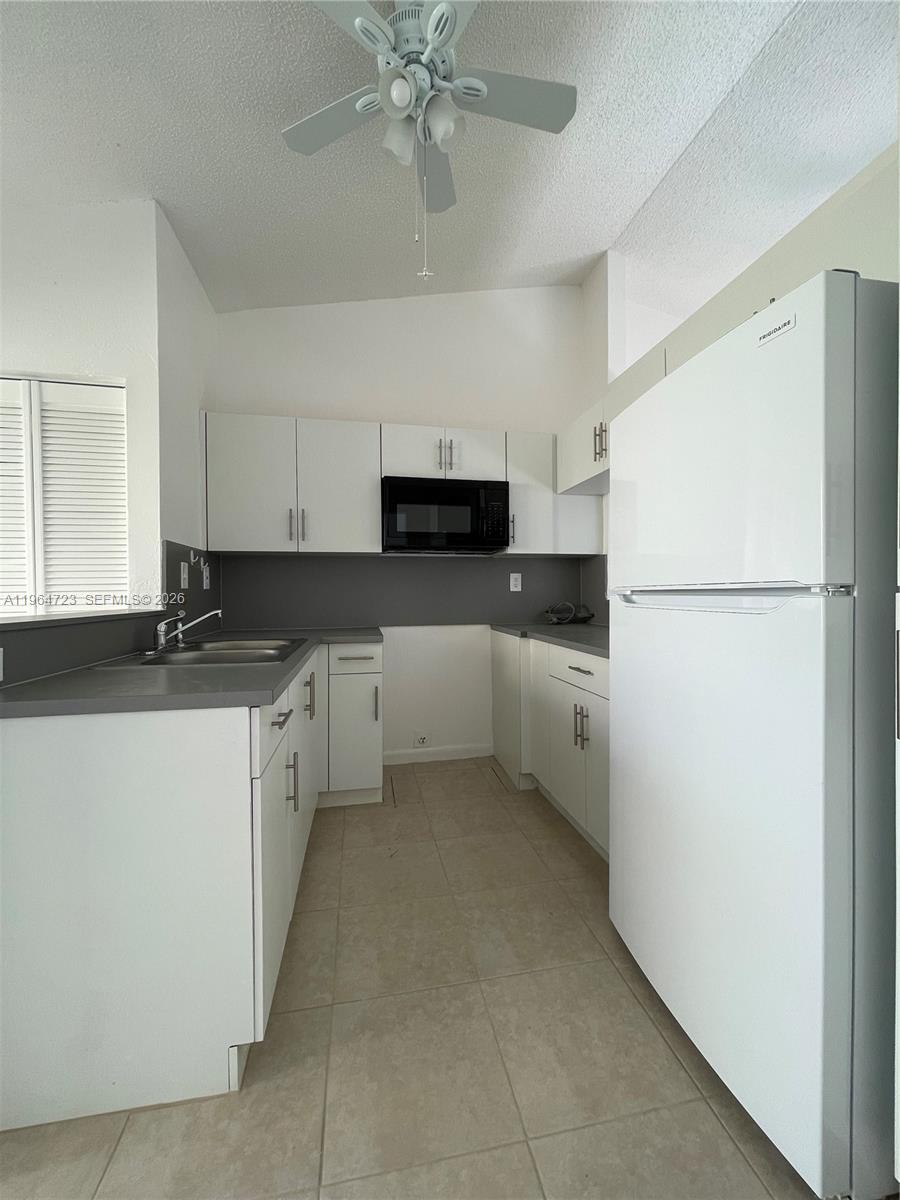 1210 San Remo Cir, Homestead FL 33035