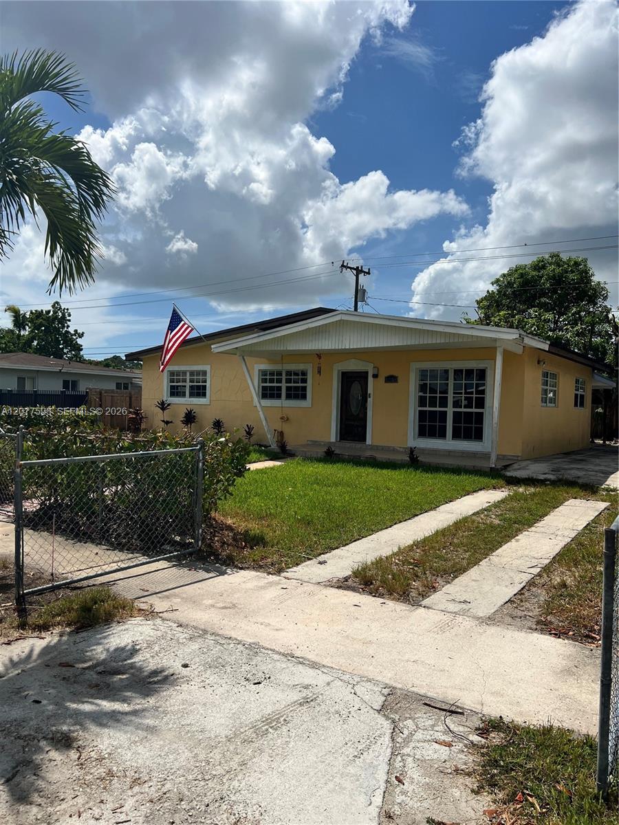 12360 SW 188th Ter — Photo 2