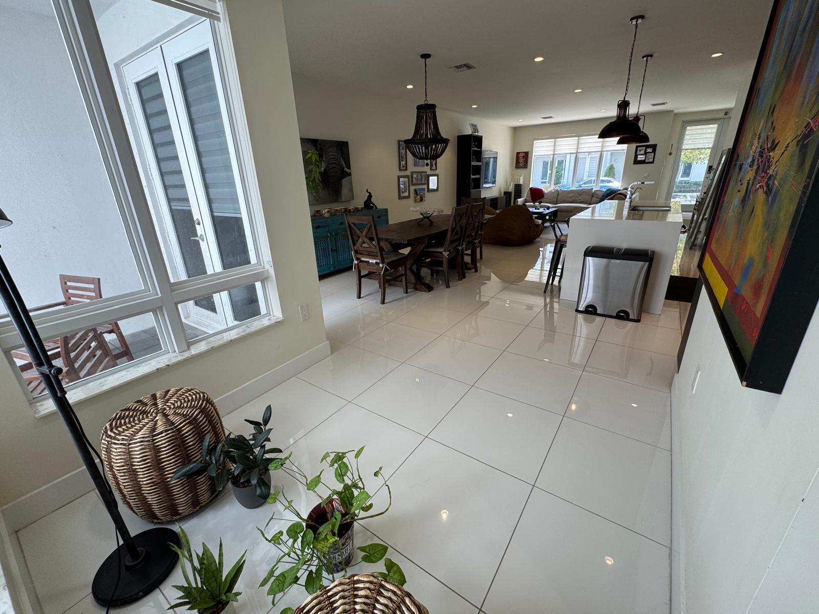 6461 NW 103rd Passage, Doral FL 33178