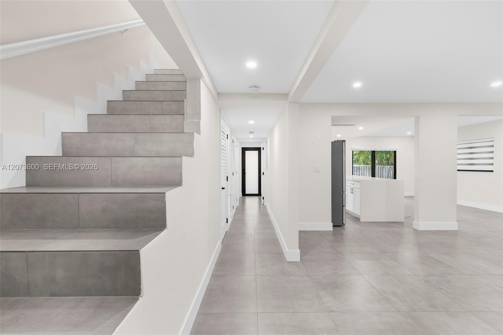 345 Sarto Ave # 1 — Photo 2