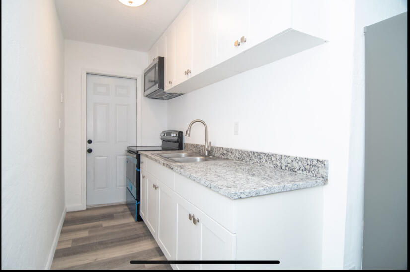 721 NW 19th Terrace # 2 — Photo 3