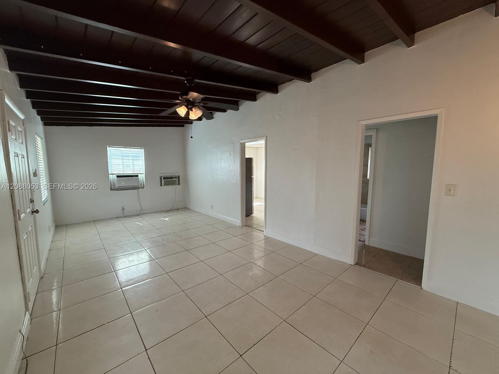 381 NW 16th St # 381 — Photo 2