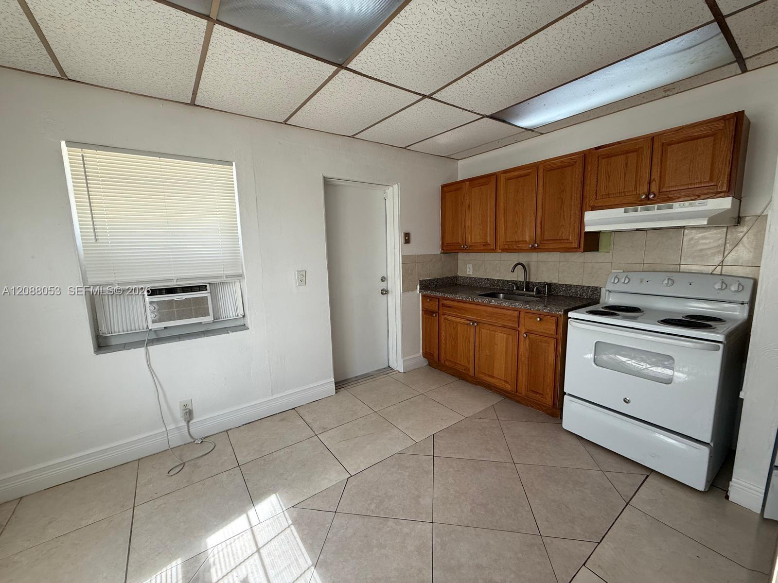 381 NW 16th St # 381 — Photo 5