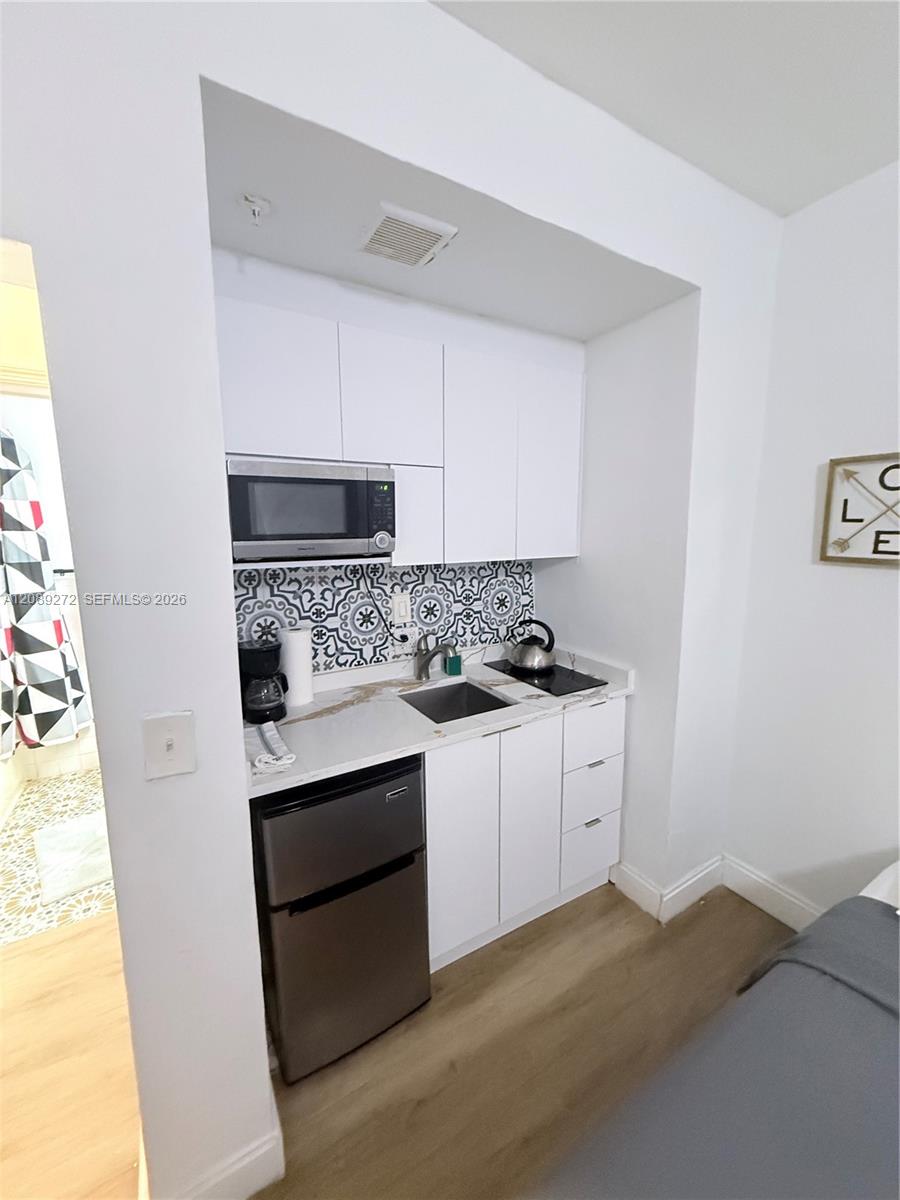 3801 Indian Creek Dr # 105 — Photo 3