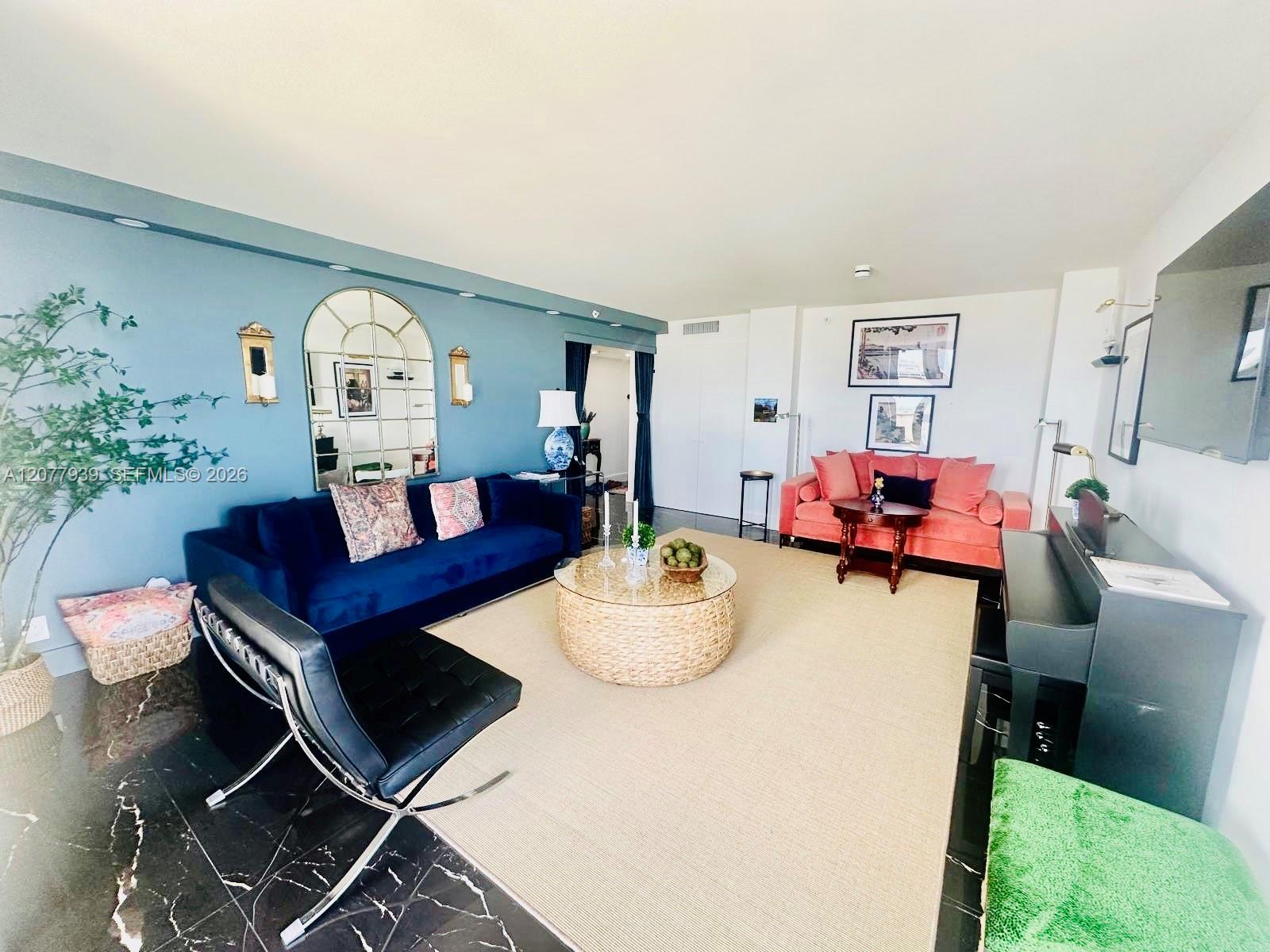 2555 Collins Ave # PH114 — Photo 4