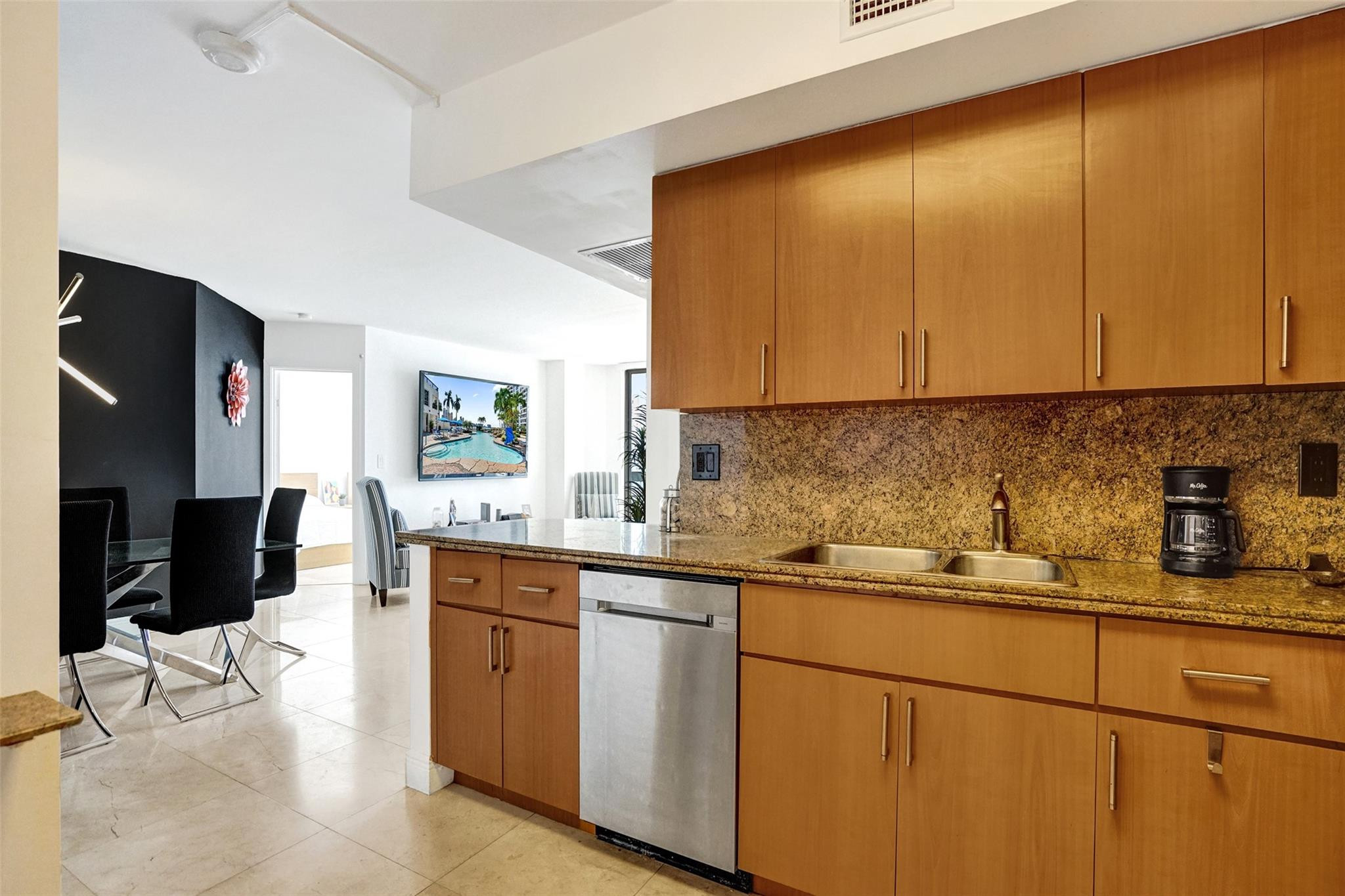 19101 NE 36th Court # 1709 View 6