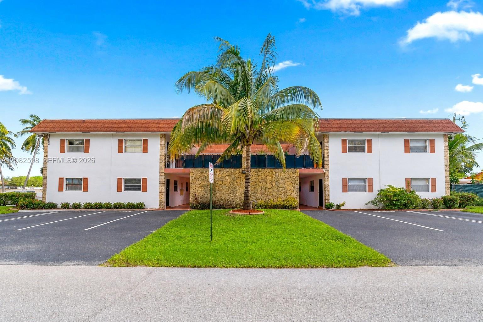 238 SW 1st St # 1, Pompano Beach FL 33060