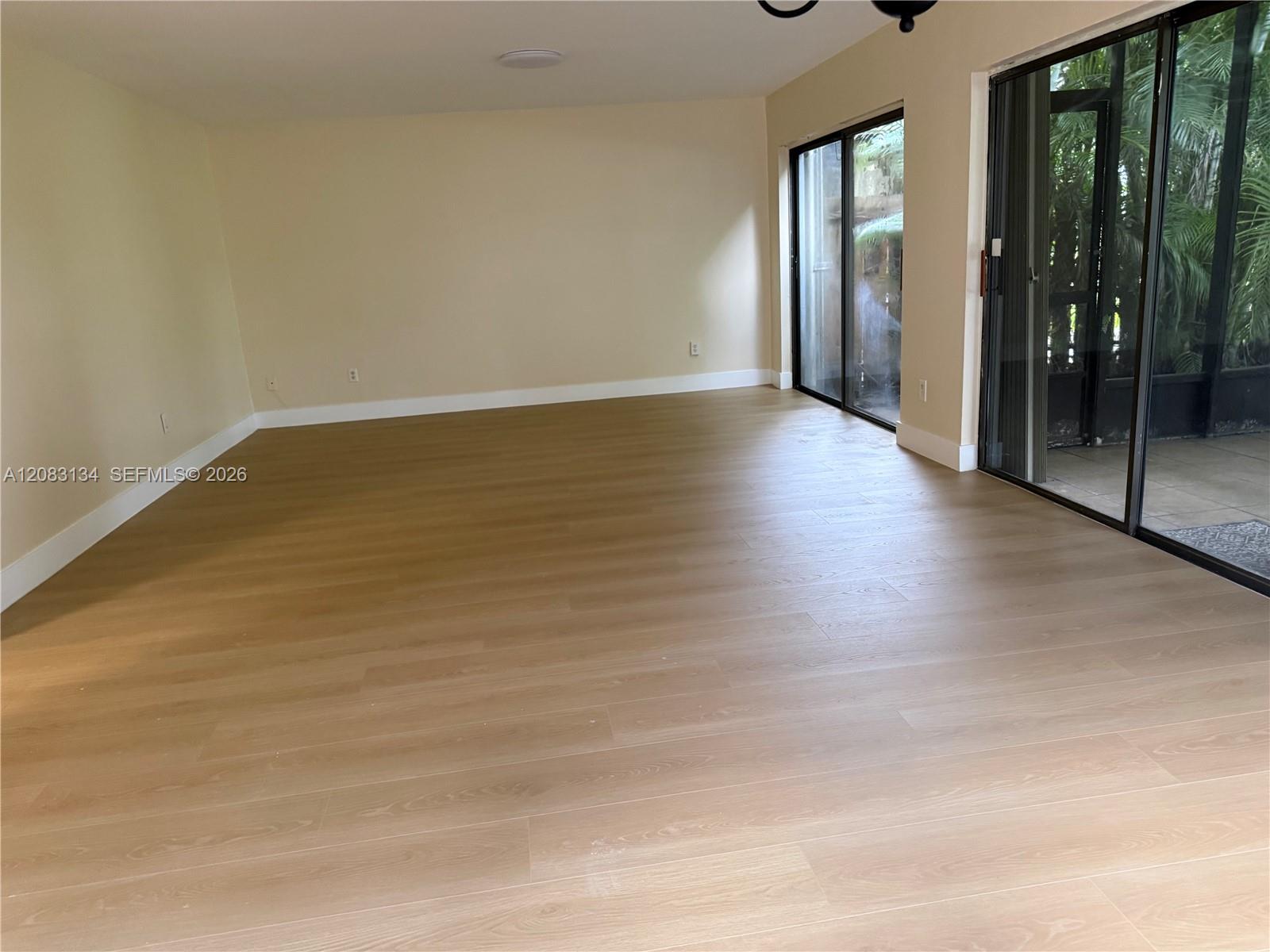 19233 E Lake Dr # 19233 — Photo 4