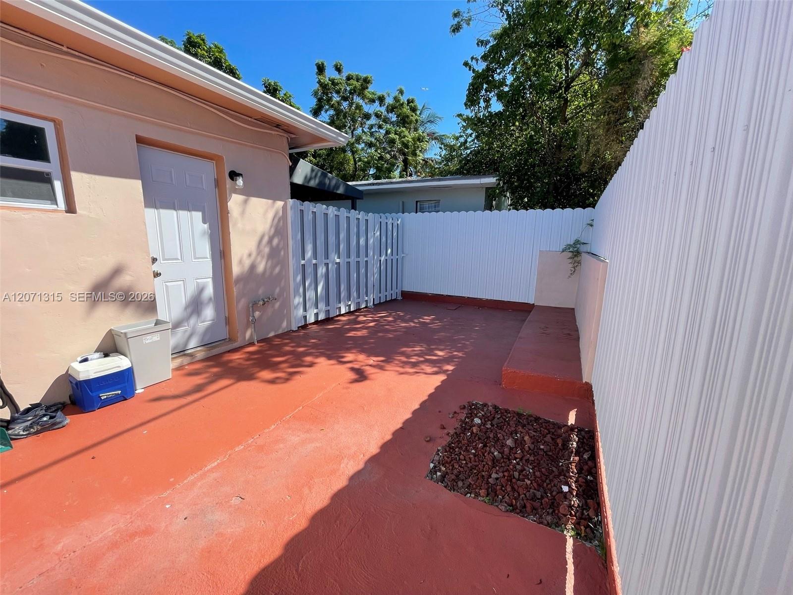 1450 SW 6th St # 1 View 8