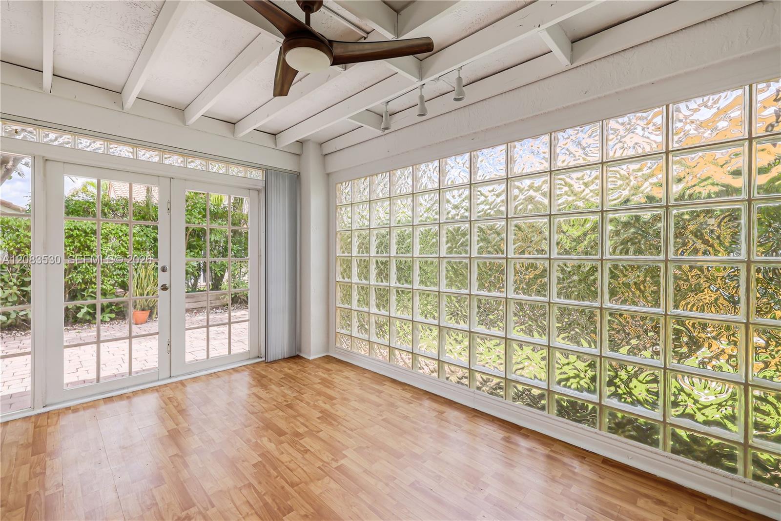 1509 Canary Island Dr — Photo 4