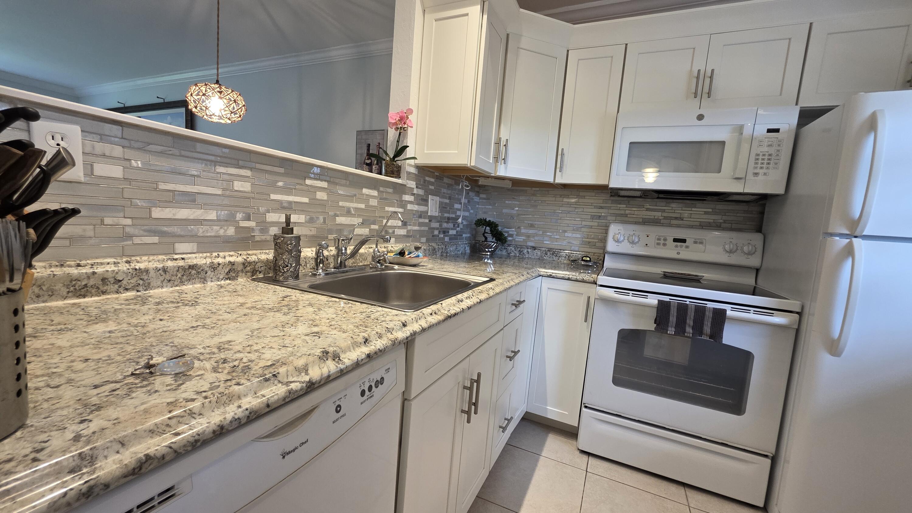 5161 W Oakland Park Boulevard # 206, Lauderdale Lakes FL 33313