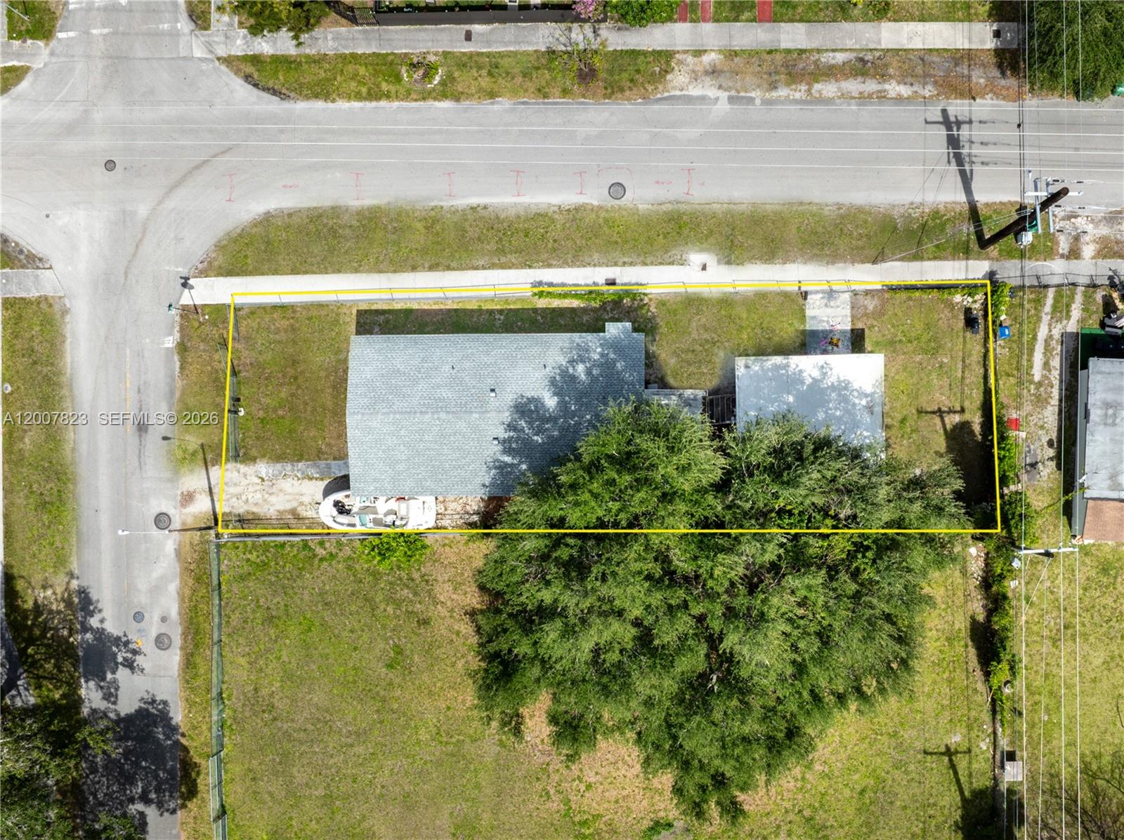 2406 NW 67th St — Photo 3