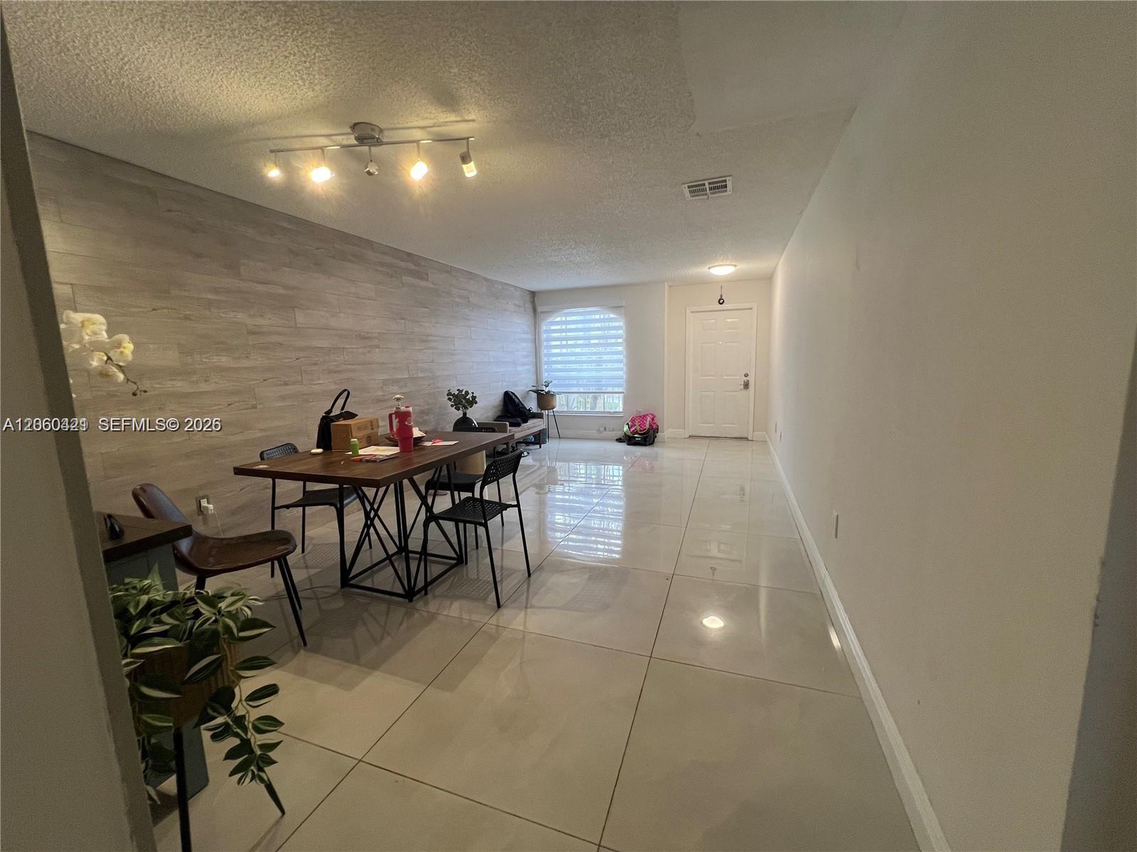 11612 NW 50th Ter # 11612 — Photo 4