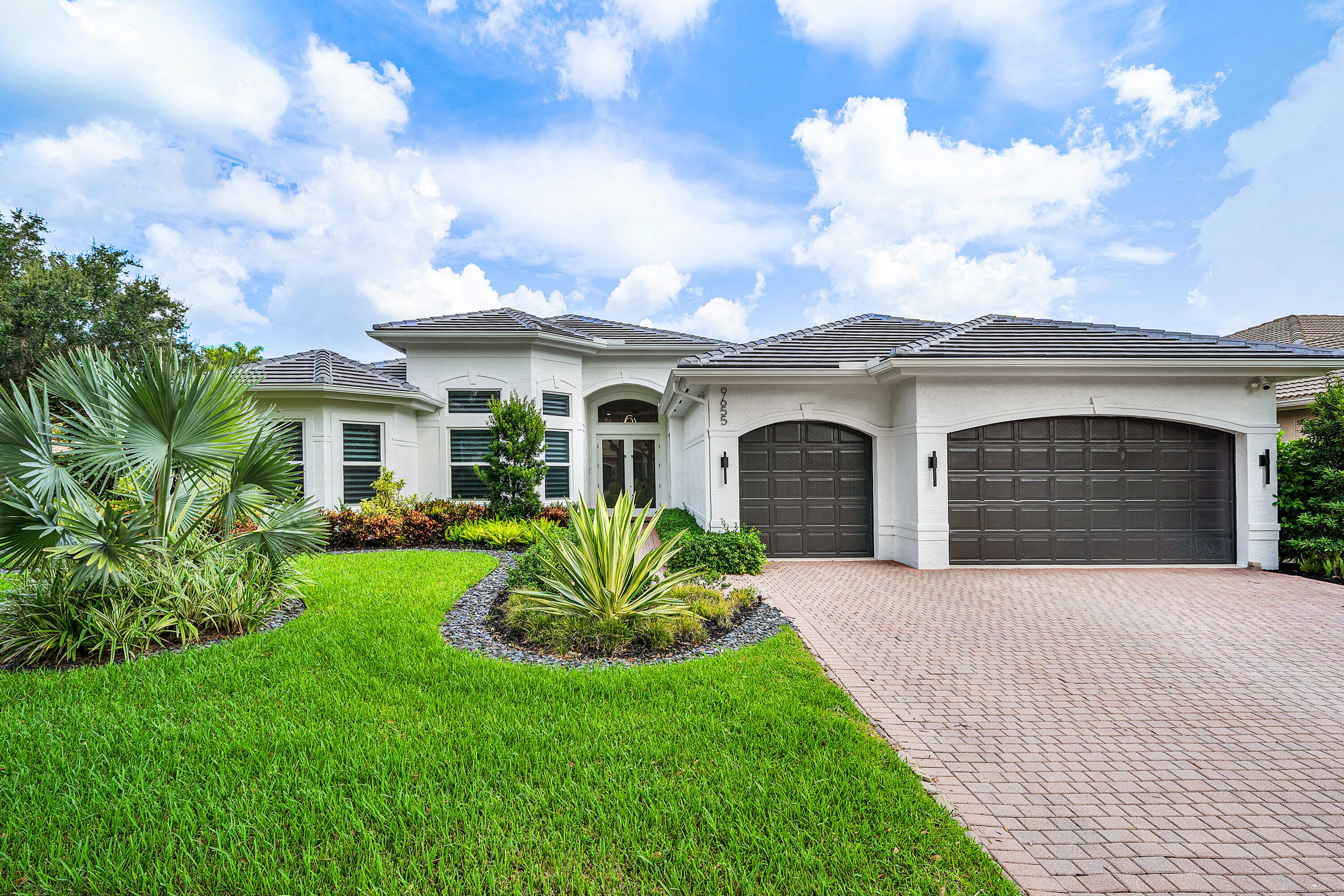 9655 SAVONA WINDS Drive — Photo 2