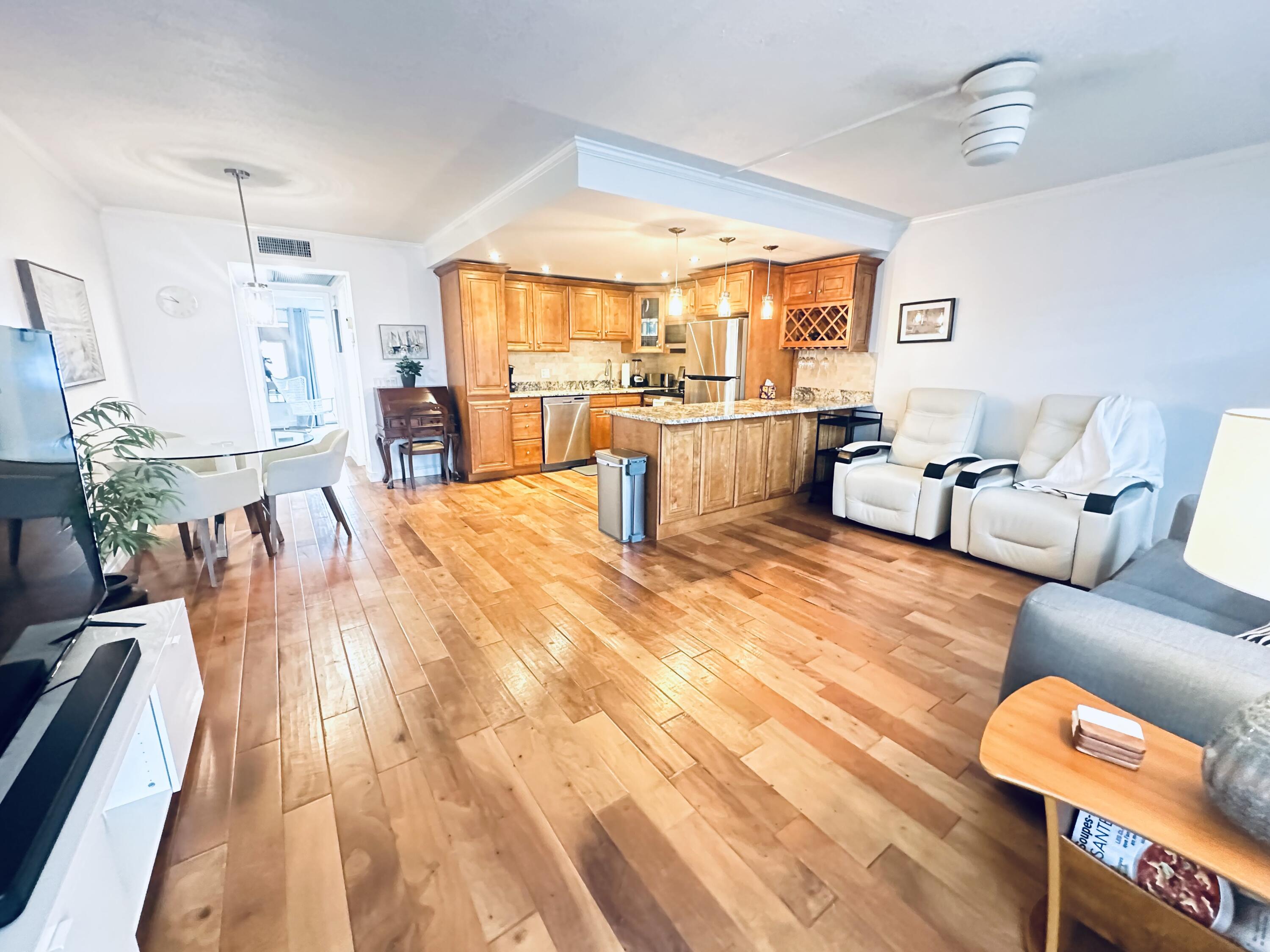 1080 HARWOOD F # 1080 — Photo 4