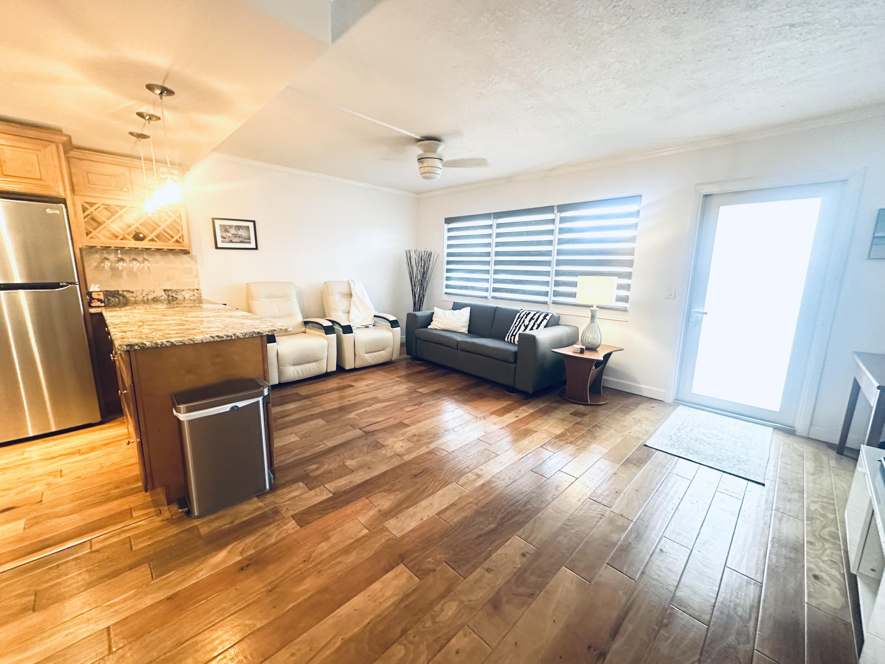 1080 HARWOOD F # 1080 — Photo 3