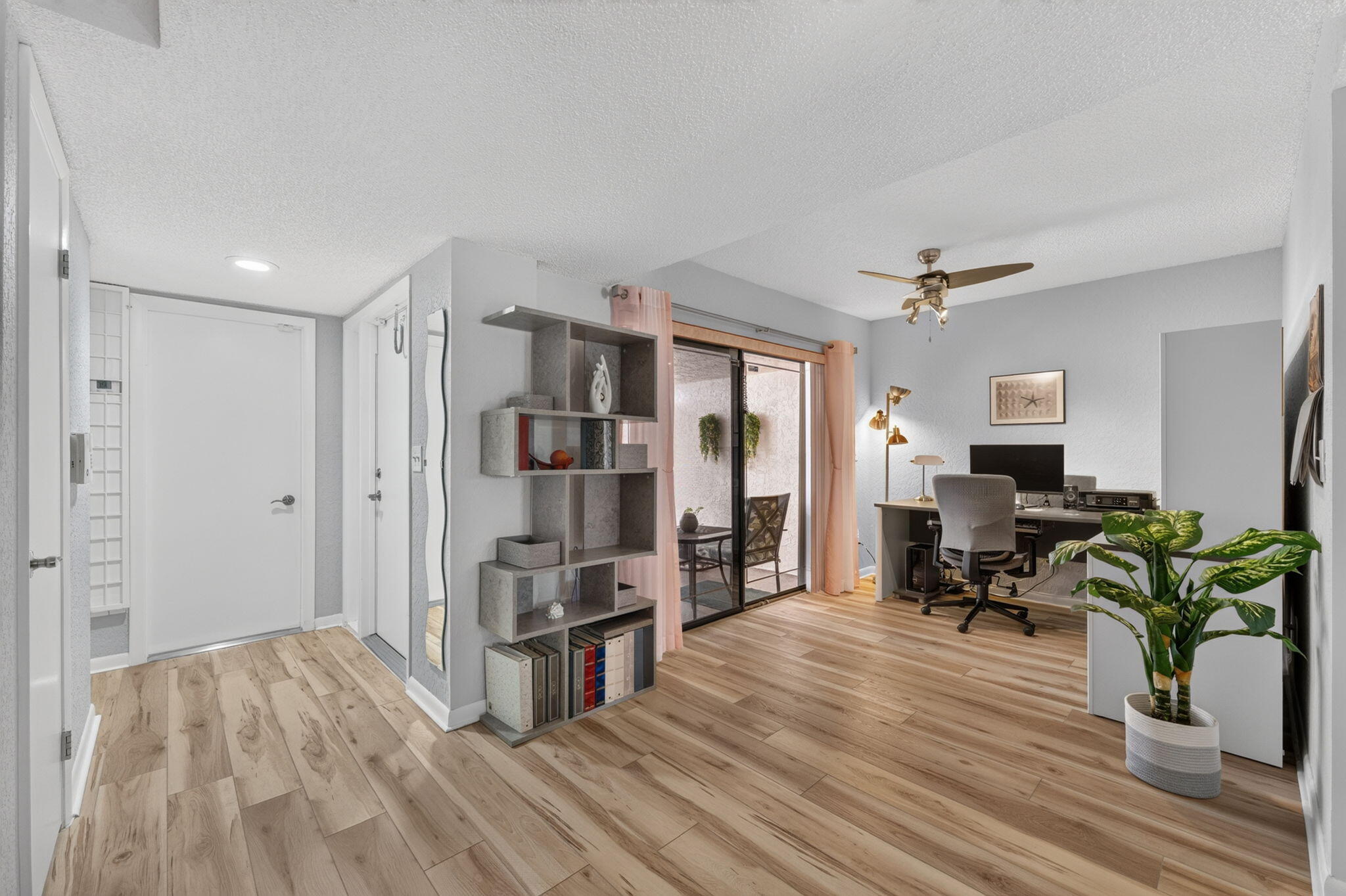1648 CORAL Avenue — Photo 5
