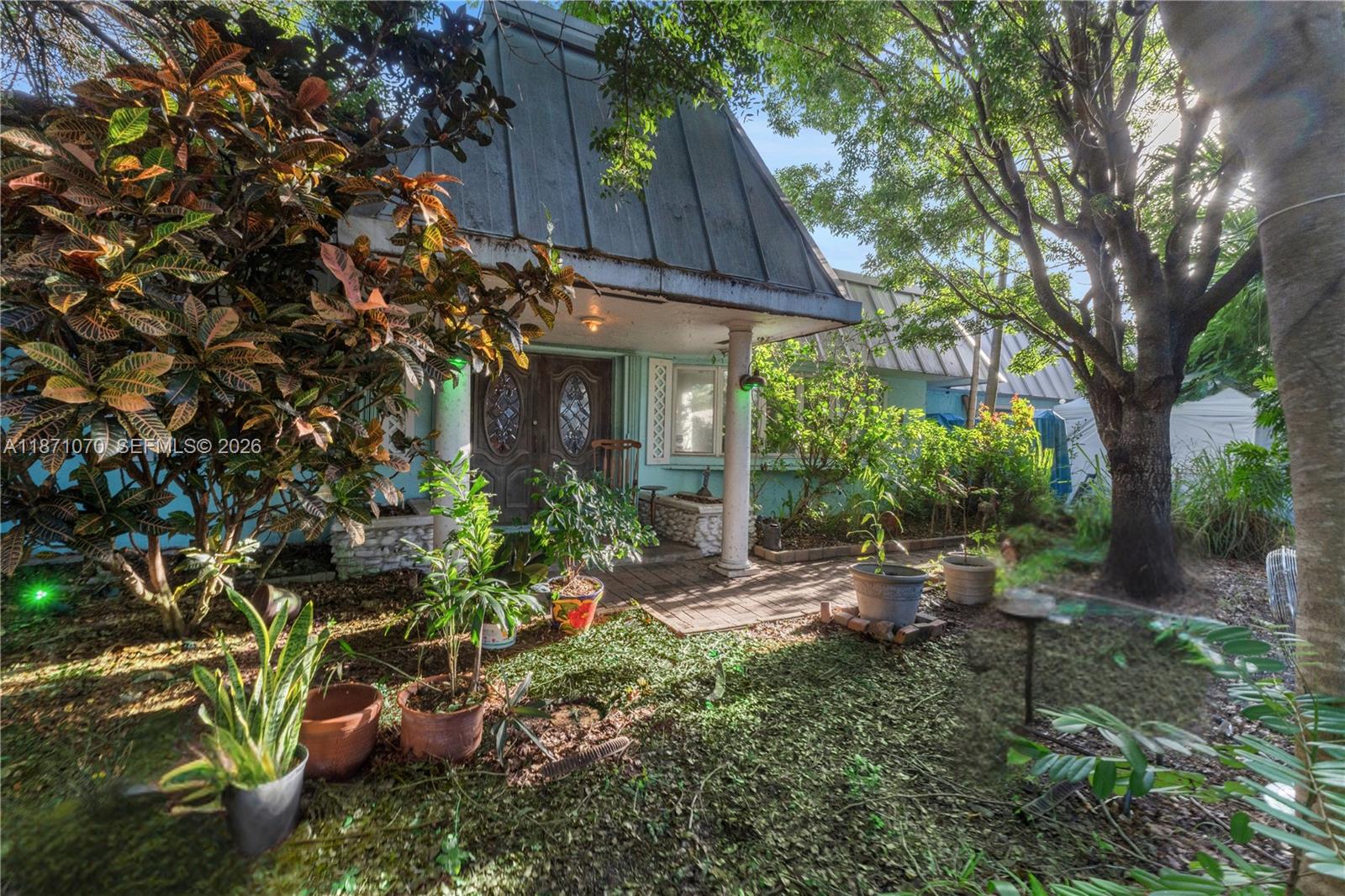 3260 Lakeview Dr — Photo 3