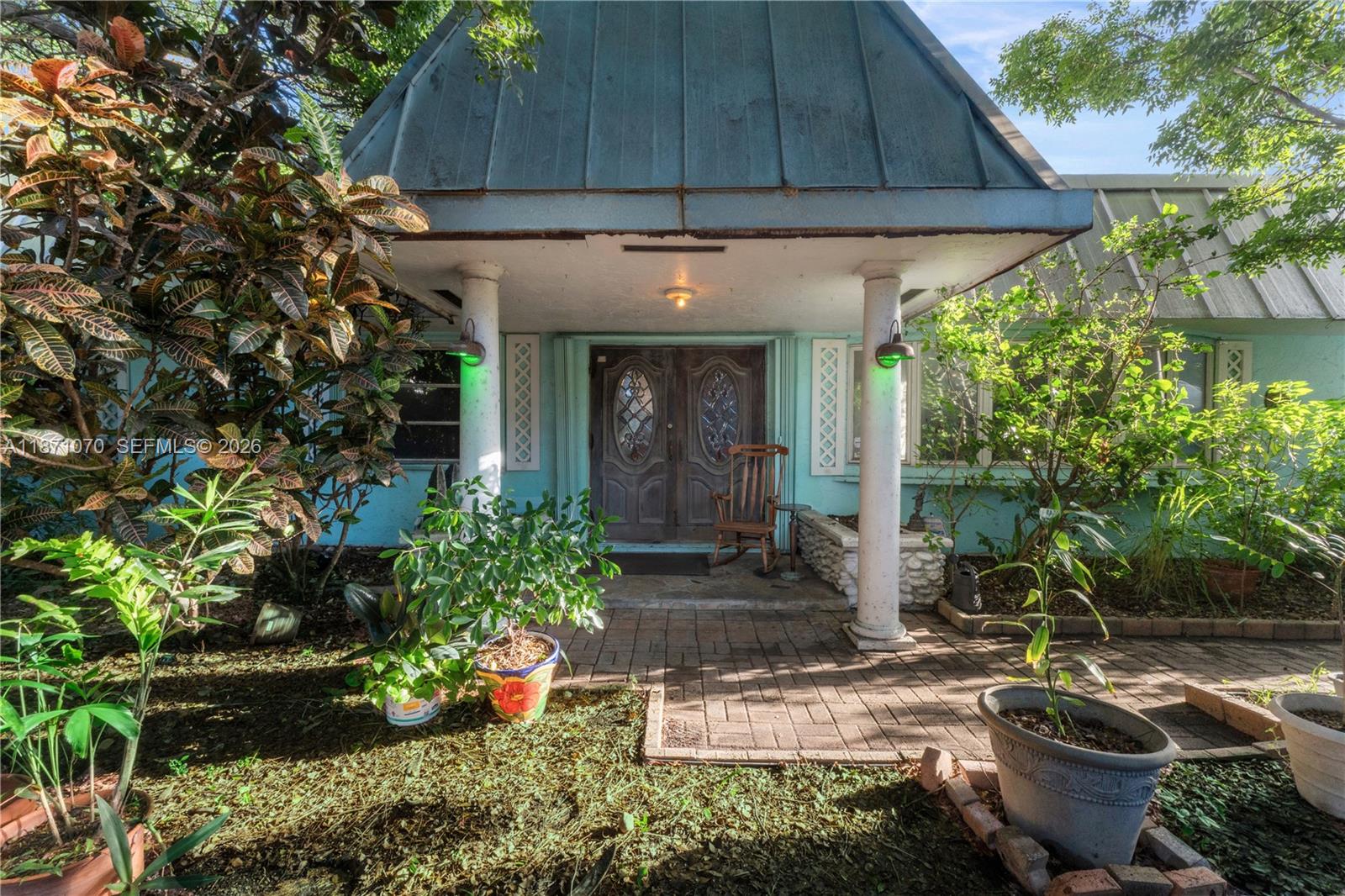 3260 Lakeview Dr — Photo 4
