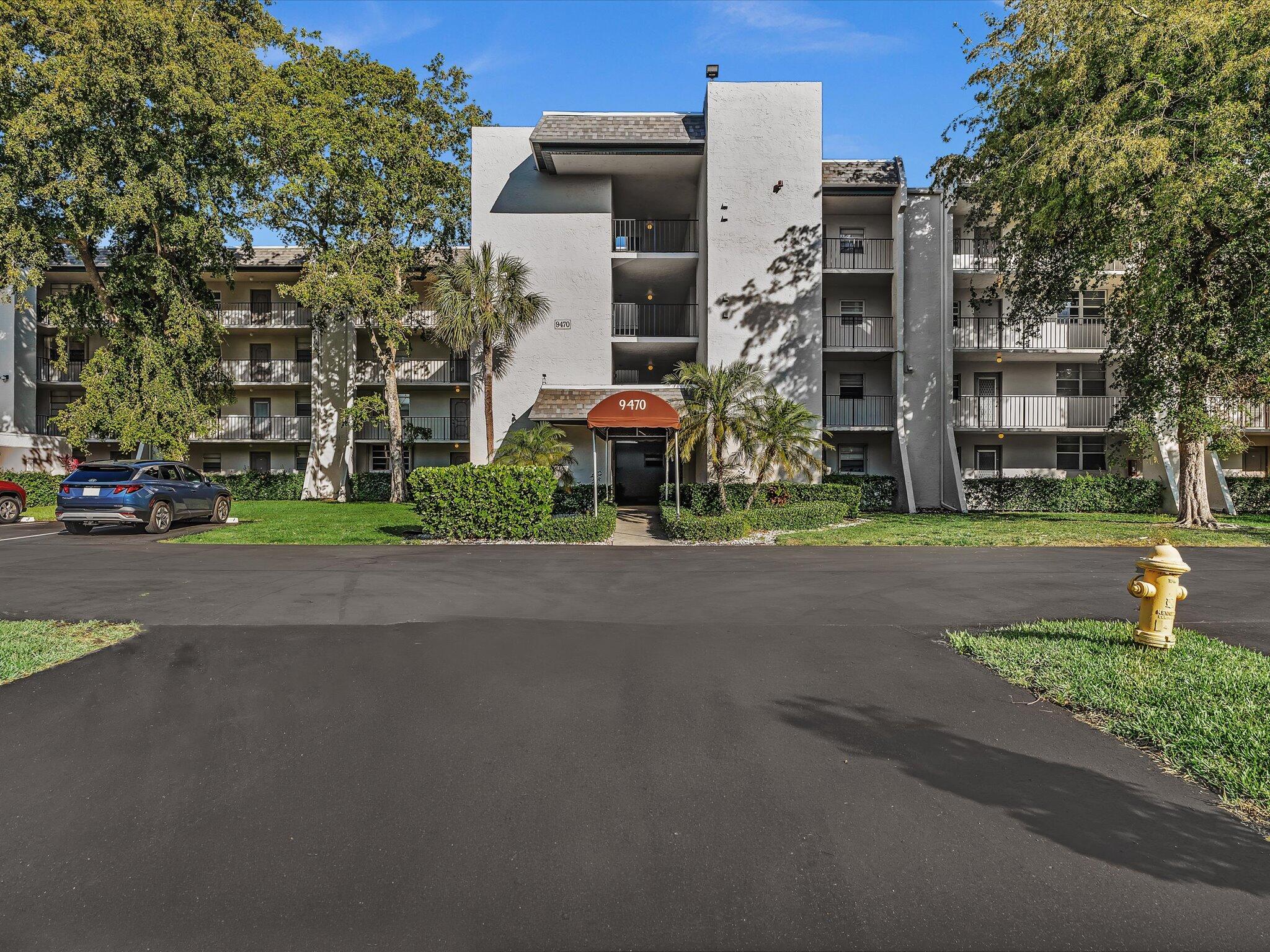 9470 Poinciana Place # 303, Davie FL 33324