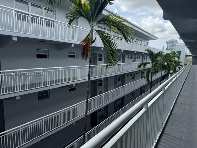 215 SE 3rd Ave # 307B, Hallandale Beach FL 33009