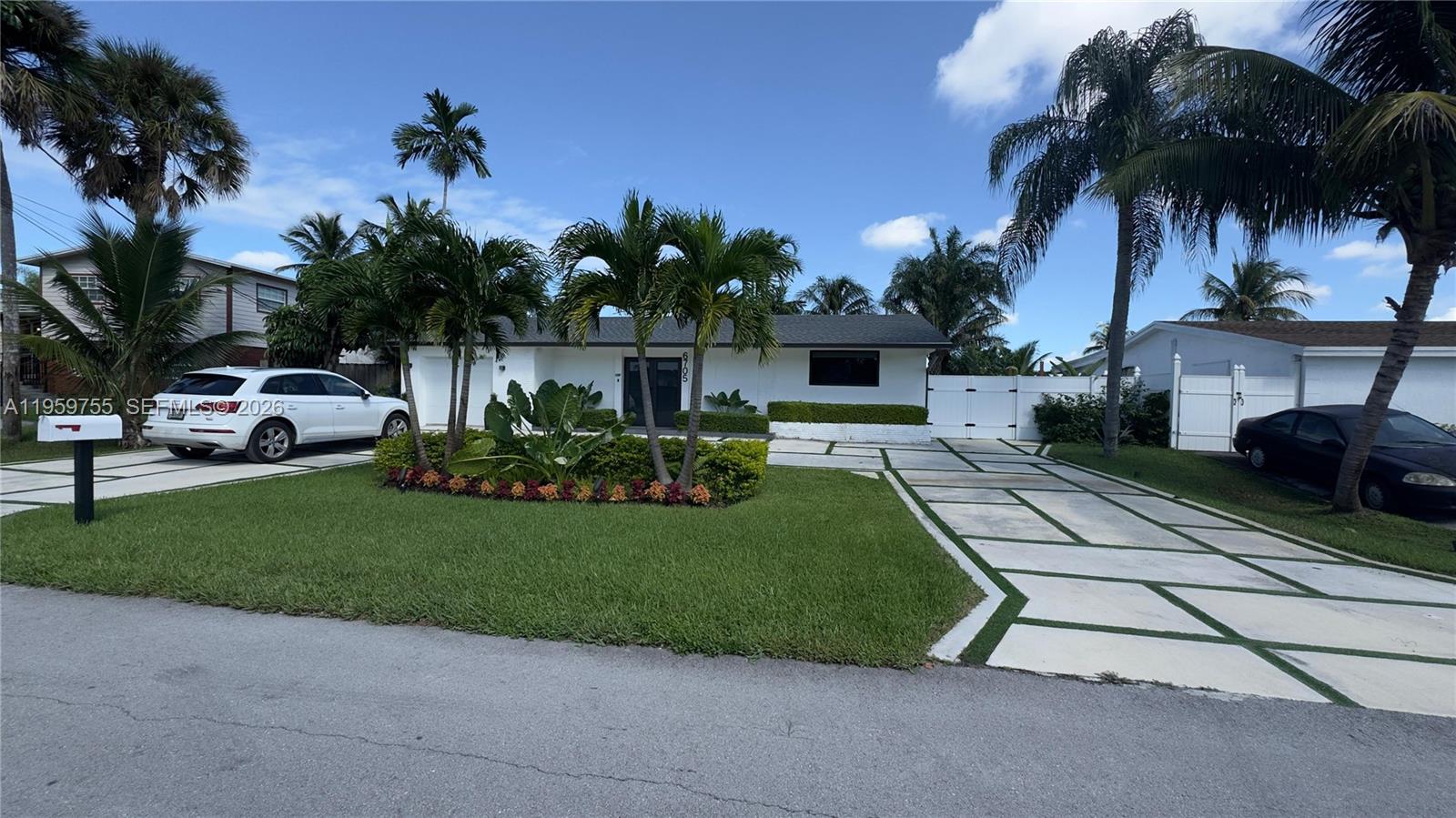 6705 Ficus Dr — Photo 5