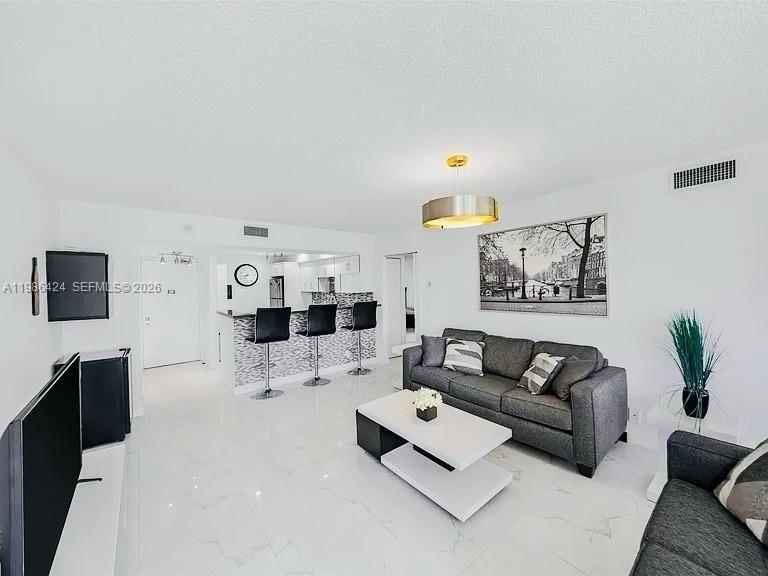 20301 W Country Club Dr # 1023, Aventura FL 33180