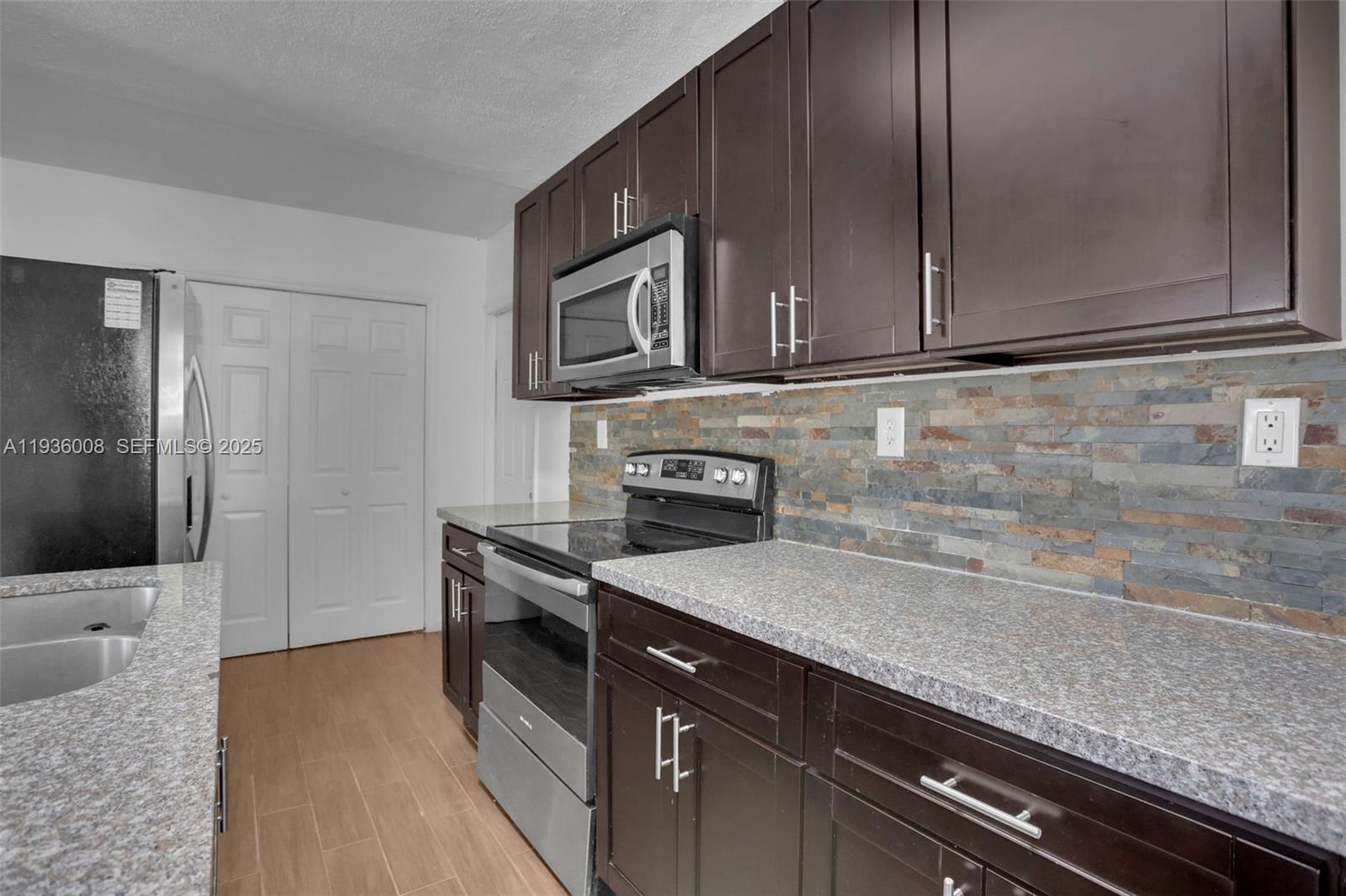 510 N 69th Ave # 0 — Photo 3