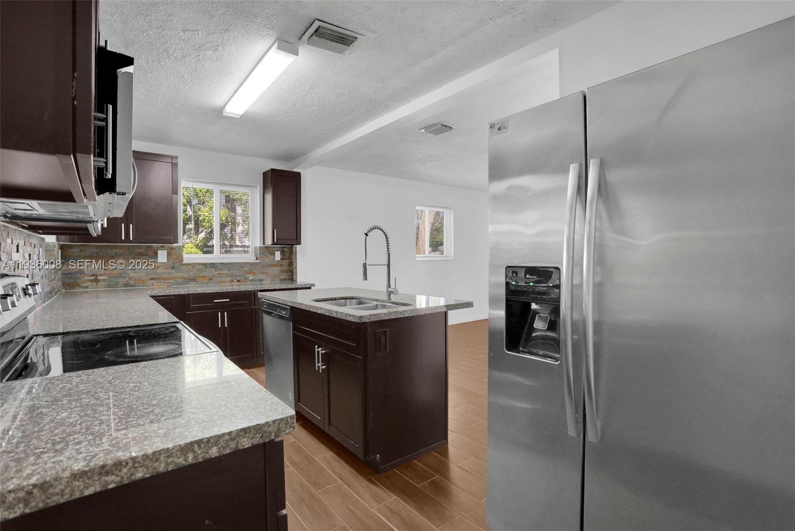 510 N 69th Ave # 0 — Photo 4