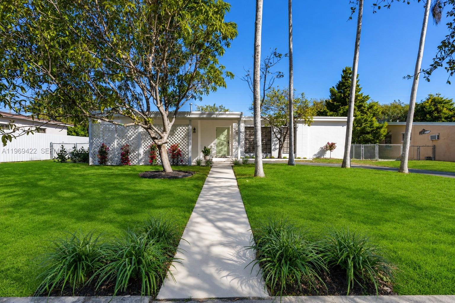 9241 Marine Dr — Photo 2