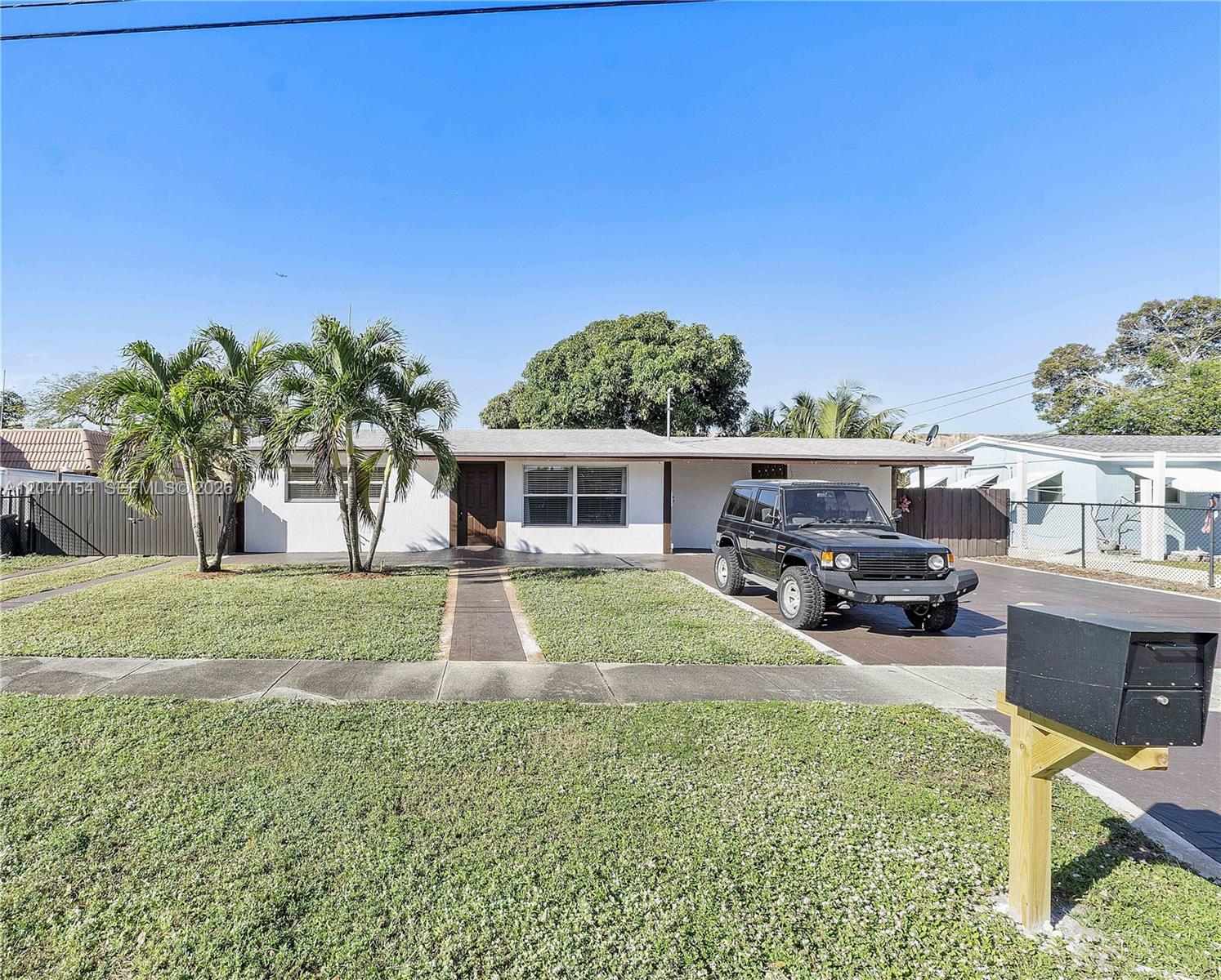 1541 SW 52nd Ave, Plantation FL 33317
